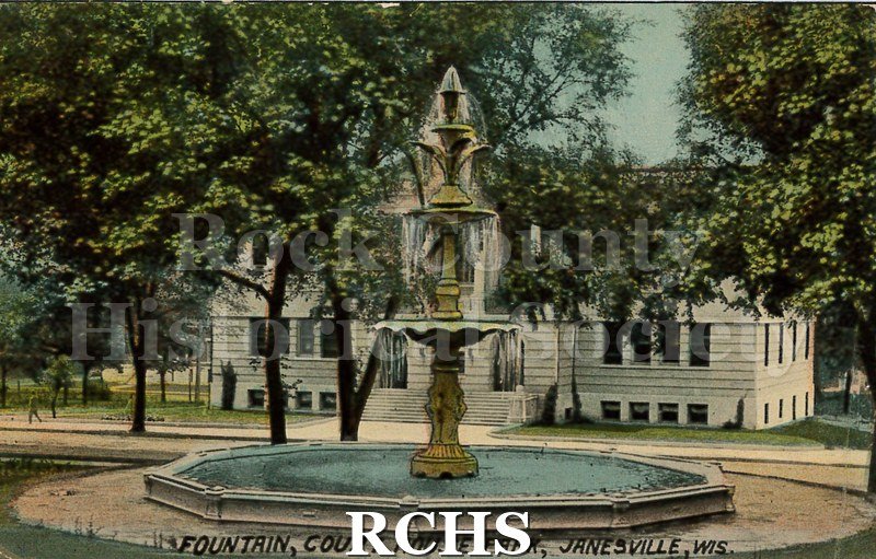 Postcard. Colorized image of the fountain at Court House Park in Janesville.