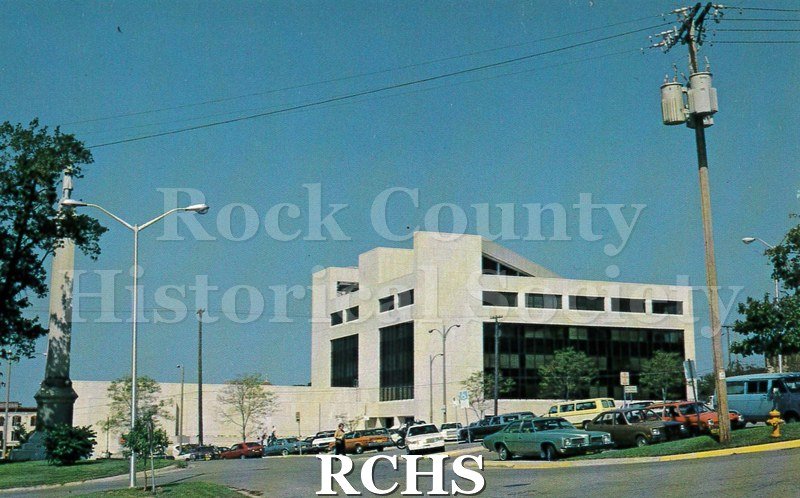 Postcard. Photograph of the new Parker Pen office building, 1 Park Place, in Janesville.