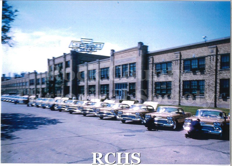 Color photo of 1958 Biscayne anniversary cars lined up.