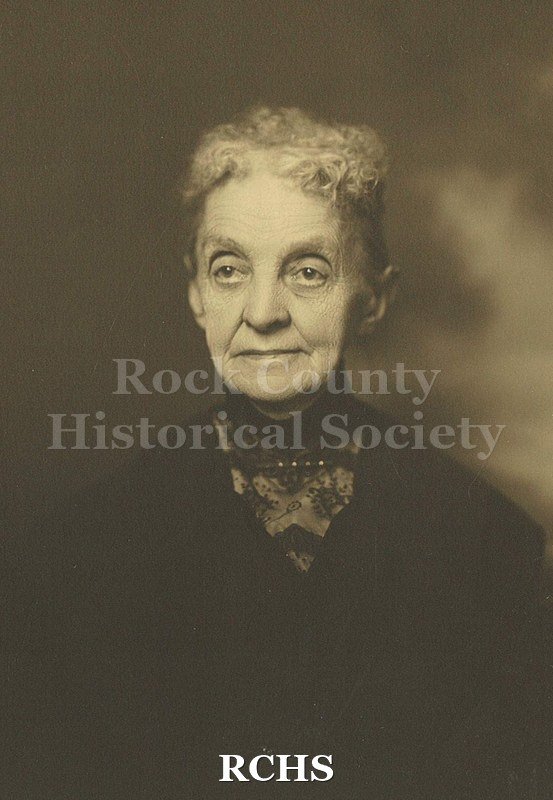 Black and white photograph of Frances Cornelia "Nellie' Tallman. Head and shoulders image looking to left of camera.