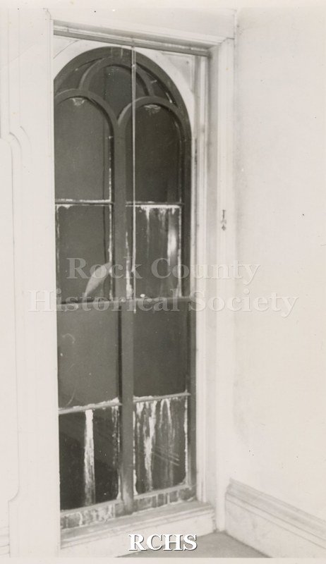 Historic image of Arched "Signal" window on the second floor of the Tallman House.
