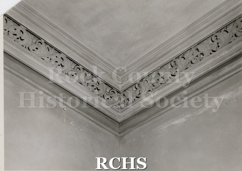 Black and white photograph of the moulding in Mr. Tallman's bedroom in Tallman House.