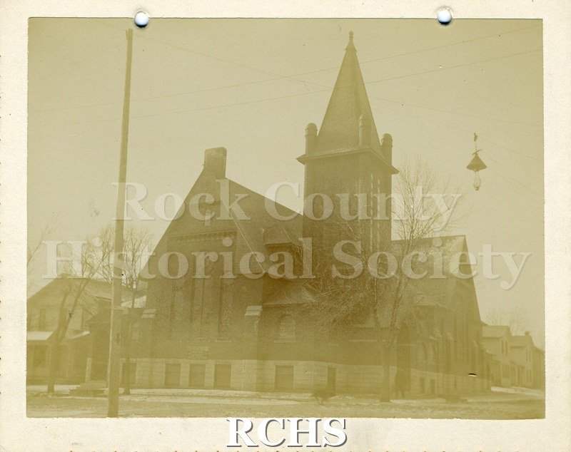 Black and white photograph of the First Presbyterian Church, Janesville WI.