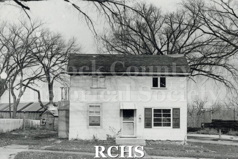Black and white photograph of 910 Mineral Point, Janesville, WI (demolished c. July 1, 1971).