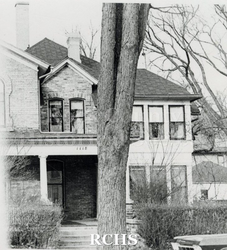 Black and white photograph of 1118 Mineral Point, Janesville, WI (demolished c. spring, 1972).