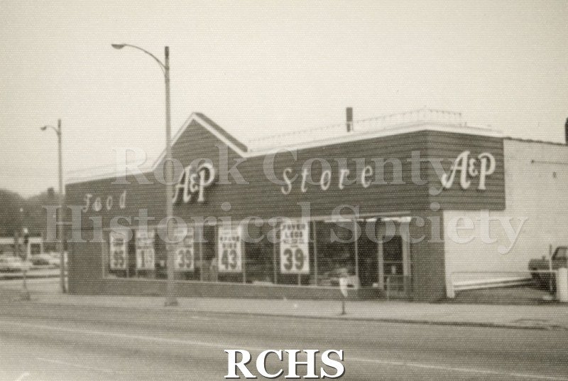 Black and white photograph of the A&P Grocery Store with the sign for "A&P" Food Store on the front.