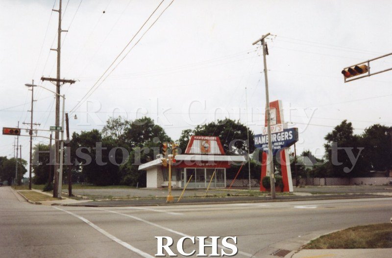 Historic image of Geri's Hamburgers' drive-in, Beloit.